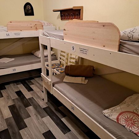 Dragan'S Den Hostel Korčula Esterno foto