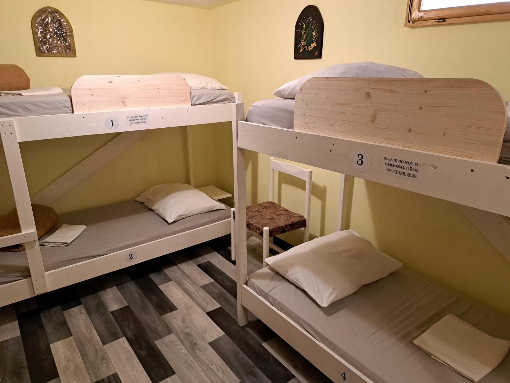 Dragan'S Den Hostel Korčula Esterno foto
